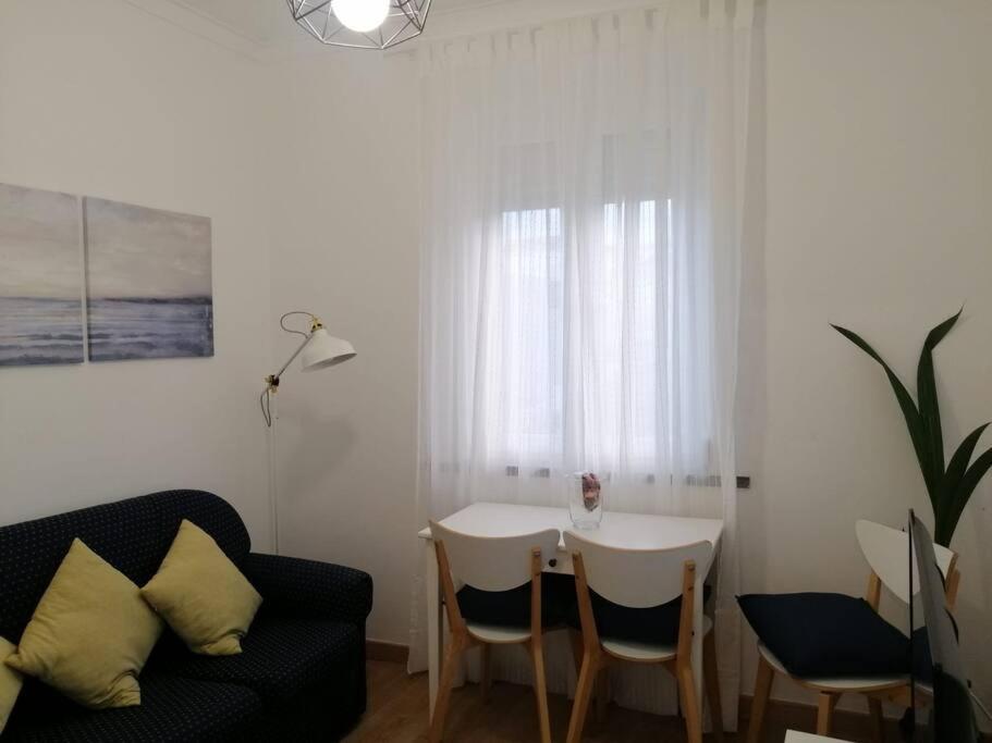 Casa Da Praia Da Poca - Apartamento Iris Estoril Luaran gambar